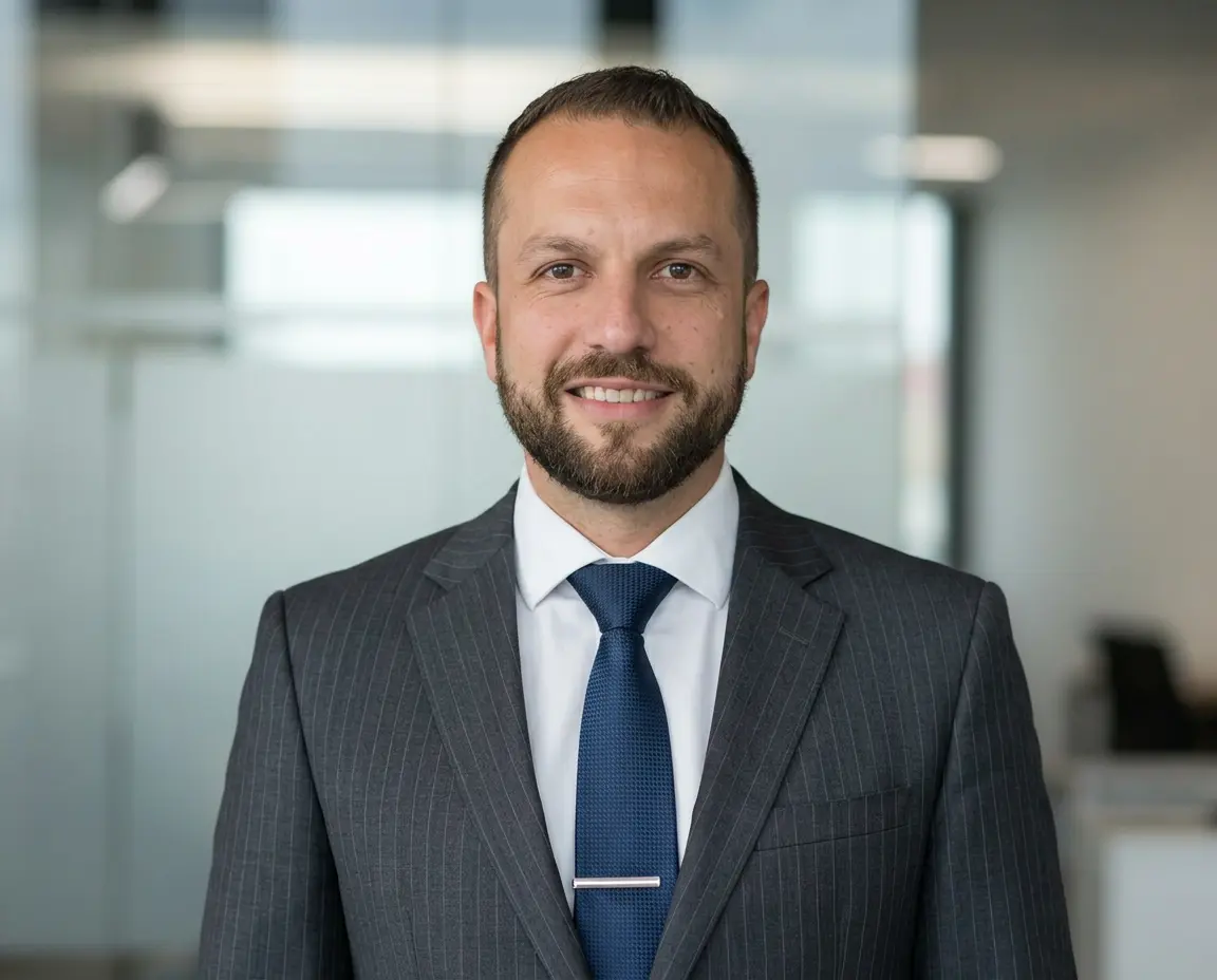 Anthony López, Directora Financiera